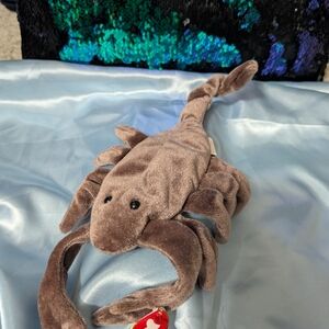 TY Stinger Ultra Rare Limited Korean Production With Tag Errors